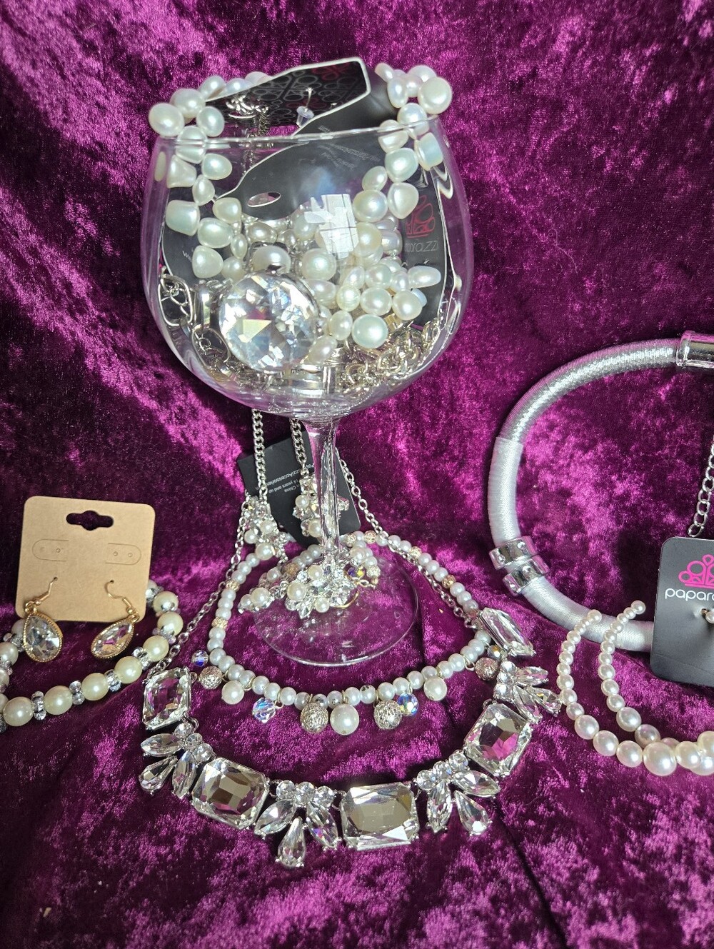 Diamonds And Pearls Mystery Jewelery Jar